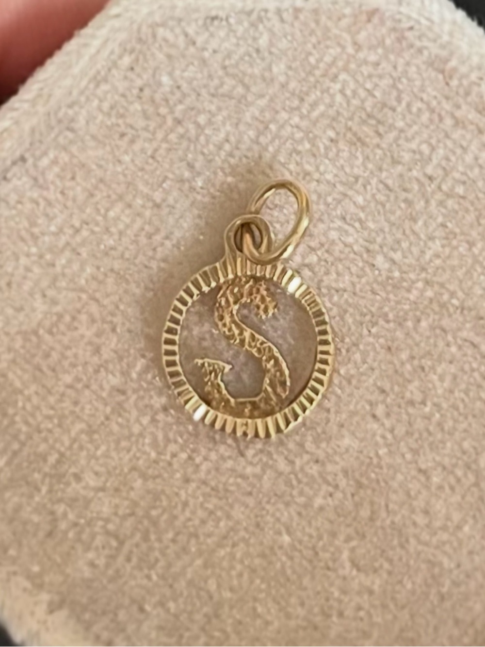 10k Vintage Yellow Gold Letter S Necklace Pendant Charm Disc
